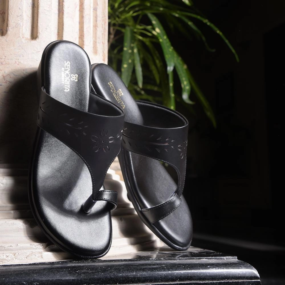 Senorita By Liberty Women JD-47 Black Casual Toe Ring Slippers