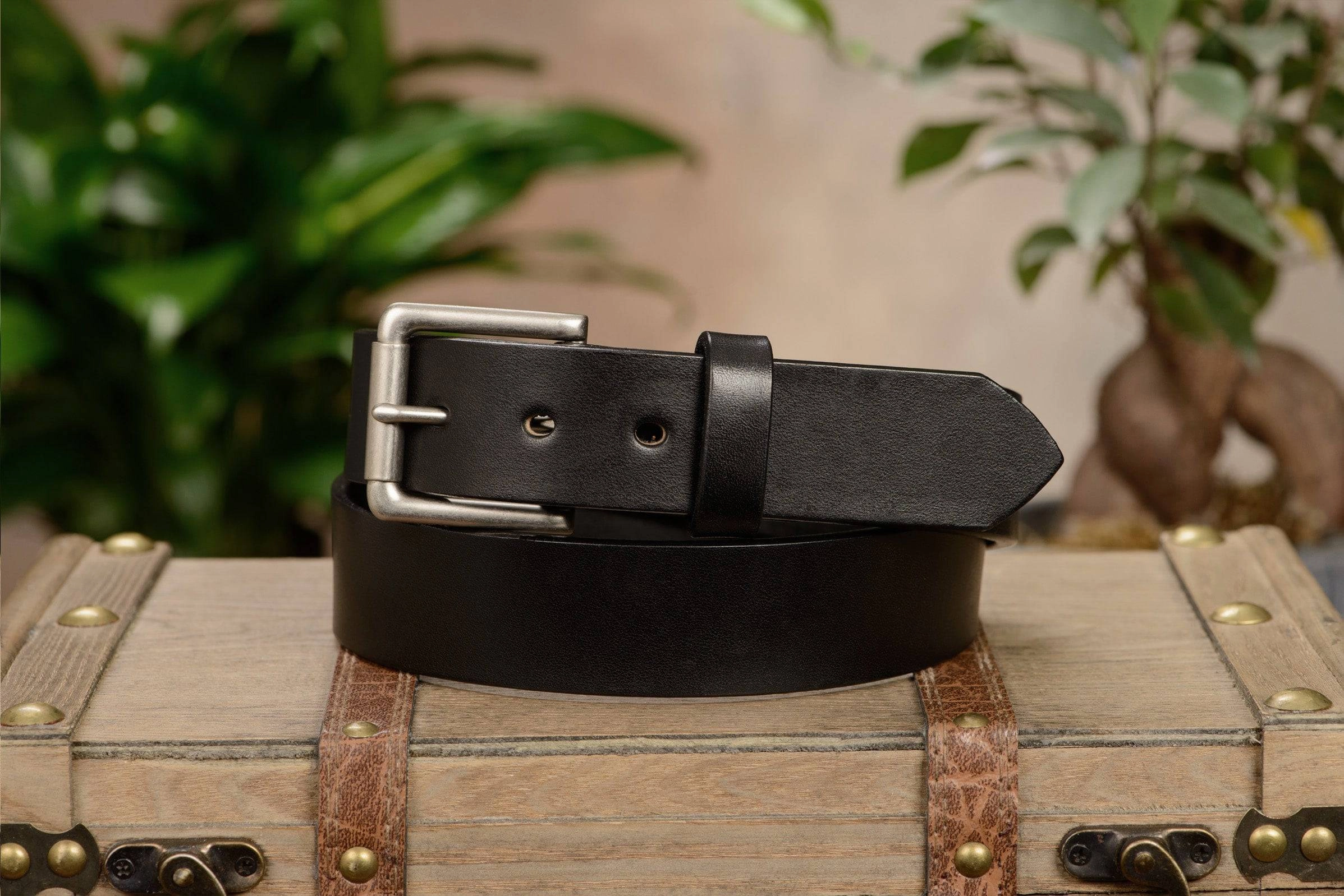 The Maverick: Men's Black Non Stitched Leather Belt - 1.50"