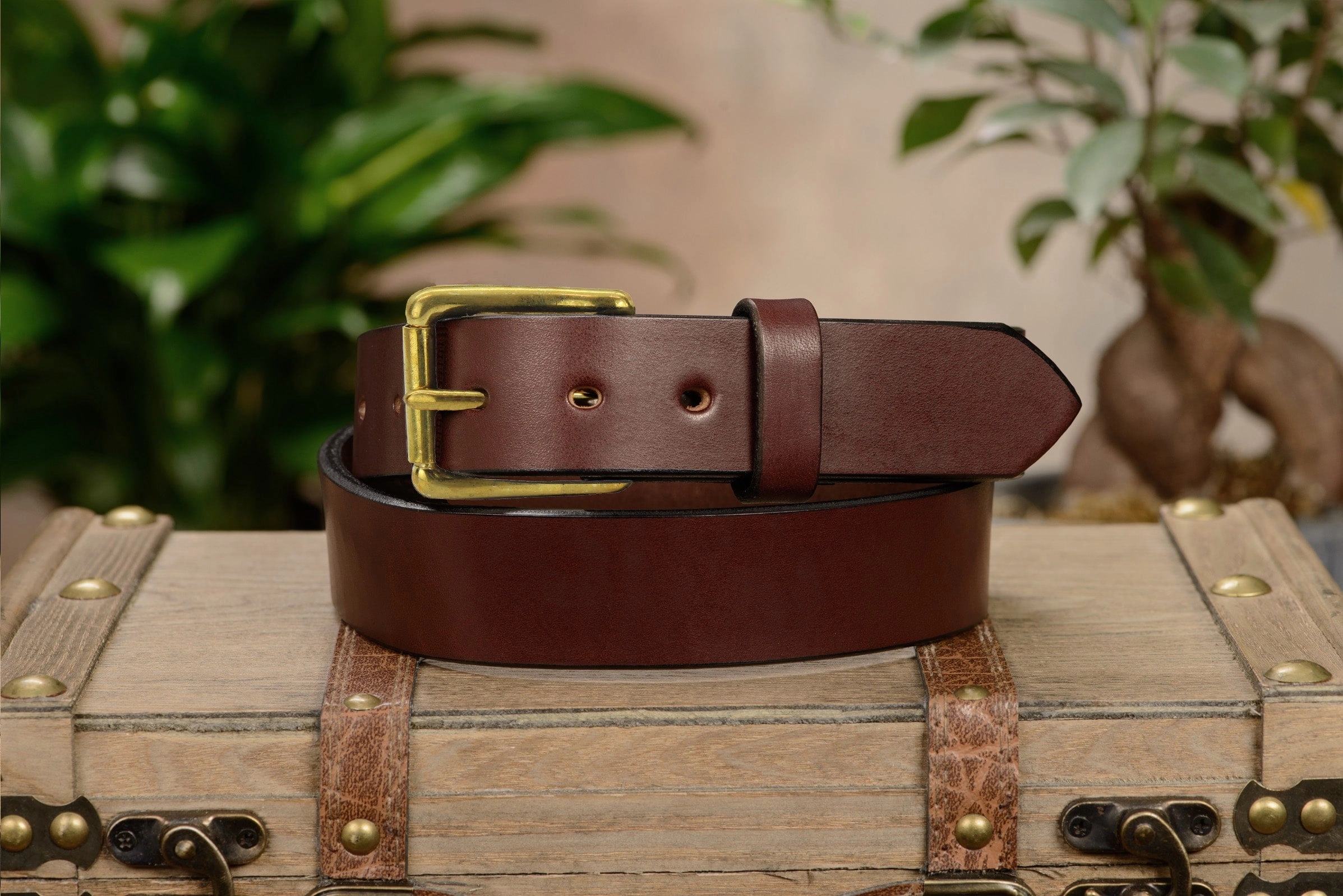 The Maverick: Men's Brown Non Stitched Leather Belt With Brass 1.50"