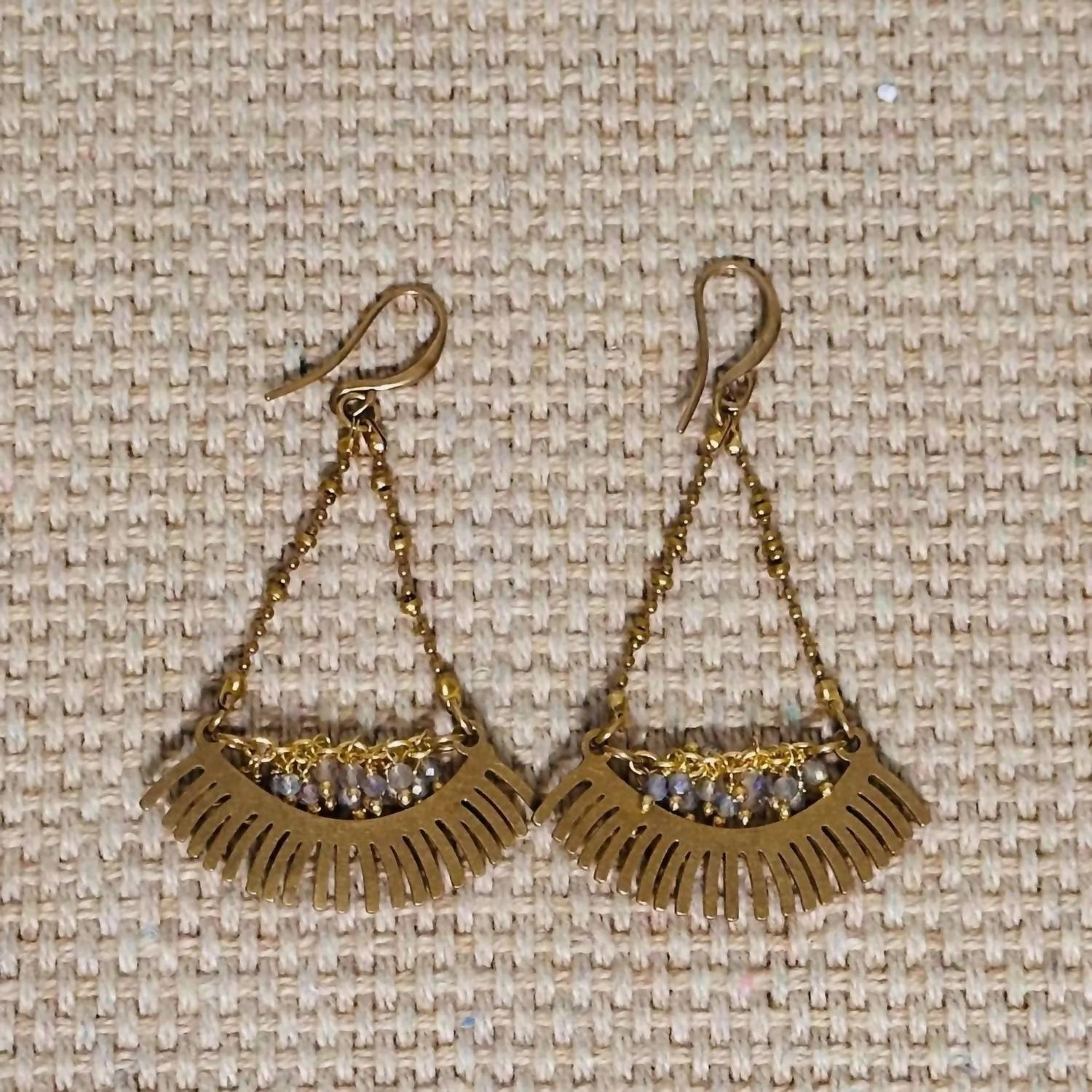 Women's Lash Earrings With Labradorite In Gold